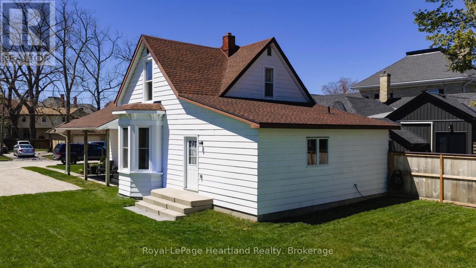 50 Church Street, Goderich (Goderich (Town)), ON - Outdoor