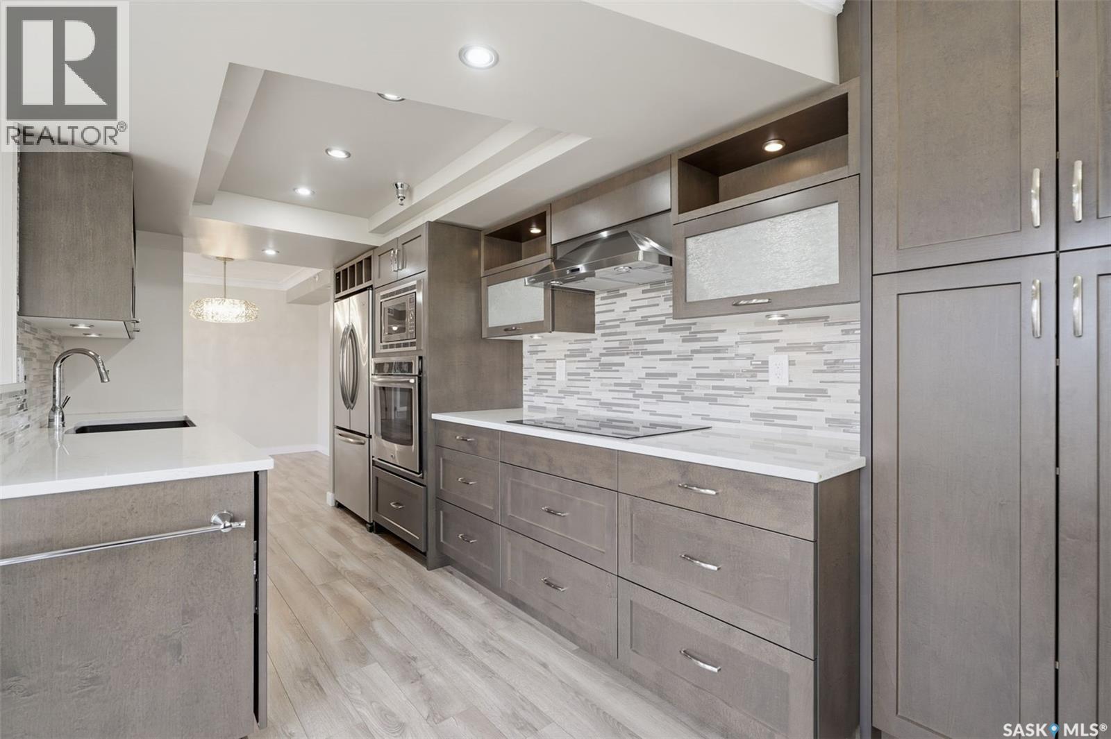 1080 424 Spadina Crescent E, Saskatoon, SK - Indoor Photo Showing Kitchen