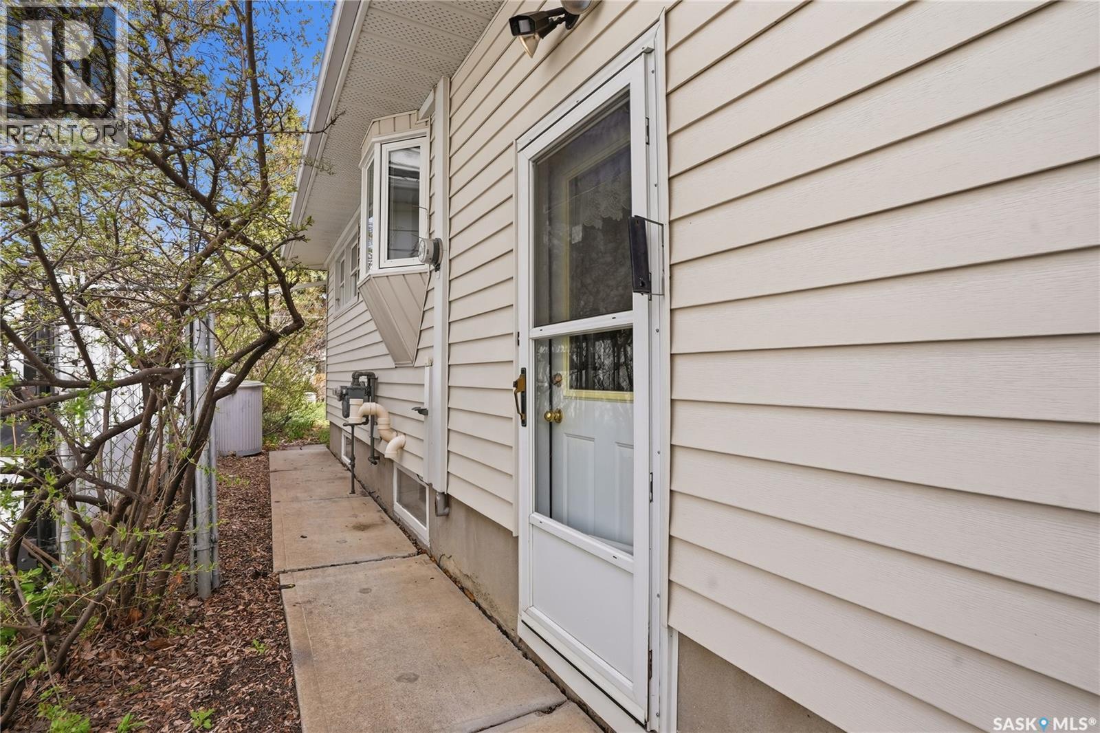 517 Copland Crescent, Saskatoon, SK - Outdoor