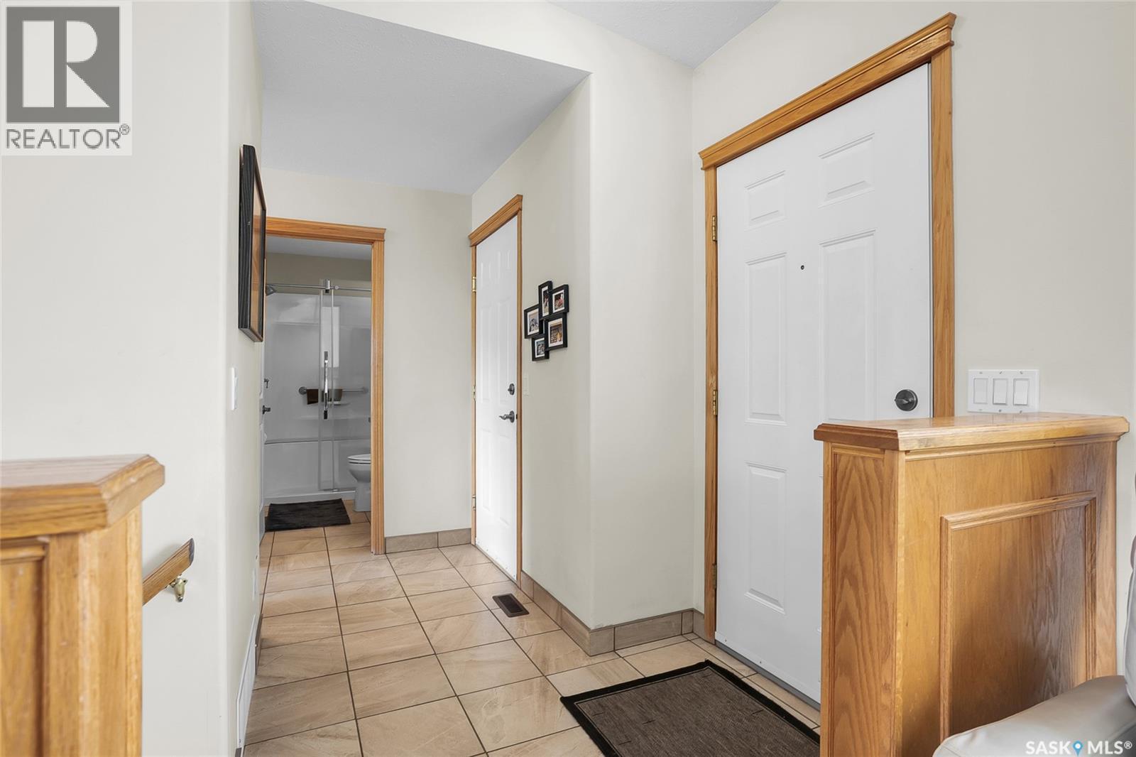 1 135 Pinehouse Drive, Saskatoon, SK - Indoor Photo Showing Other Room