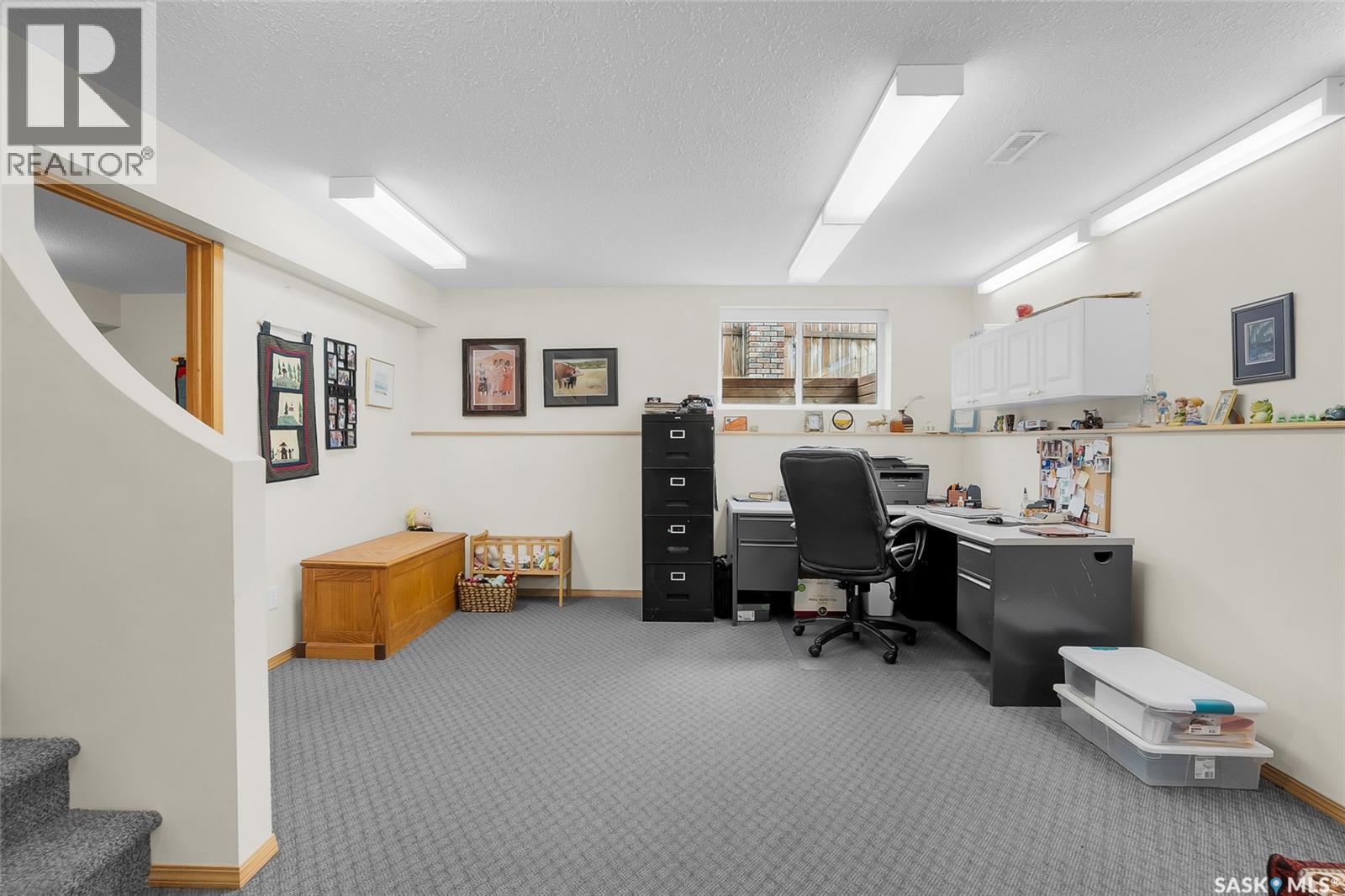 1 135 Pinehouse Drive, Saskatoon, SK - Indoor Photo Showing Other Room