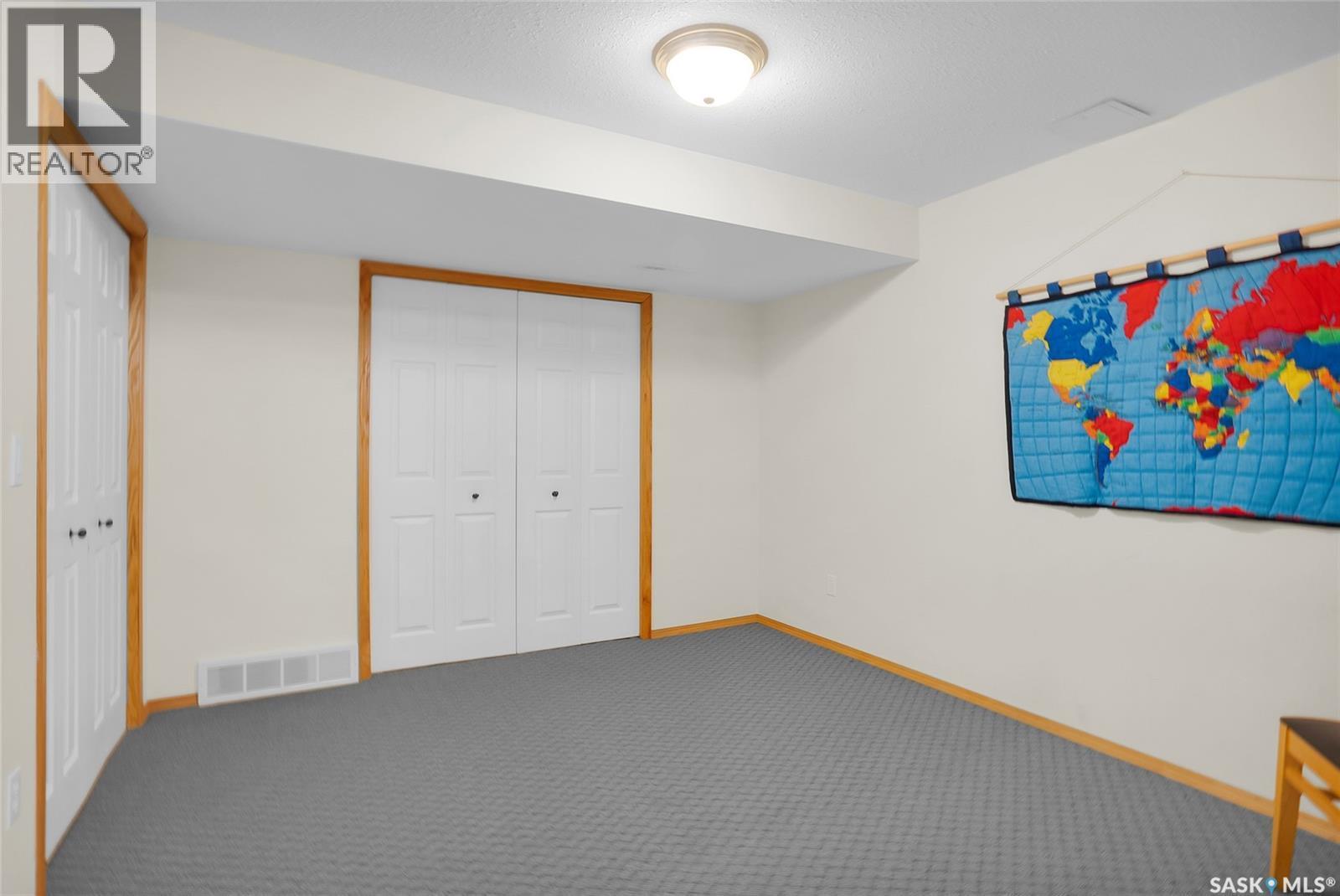 1 135 Pinehouse Drive, Saskatoon, SK - Indoor Photo Showing Other Room