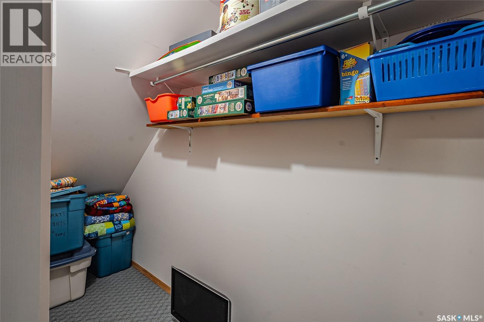 1 135 Pinehouse Drive, Saskatoon, SK - Indoor With Storage