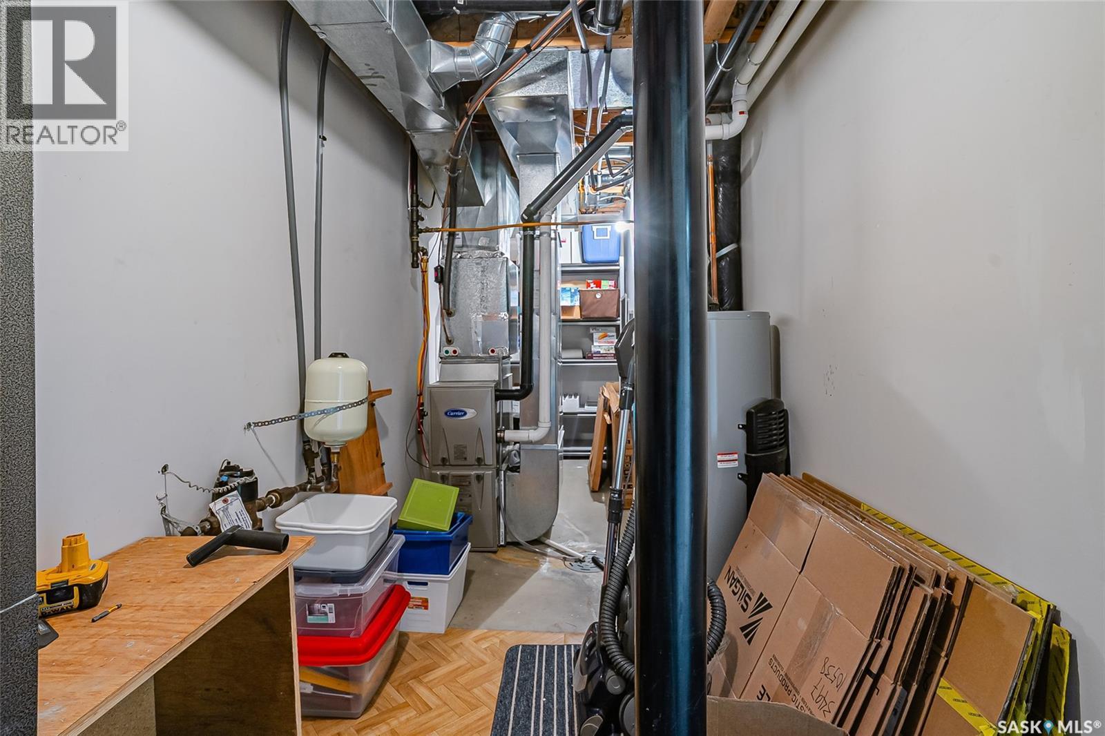 1 135 Pinehouse Drive, Saskatoon, SK - Indoor