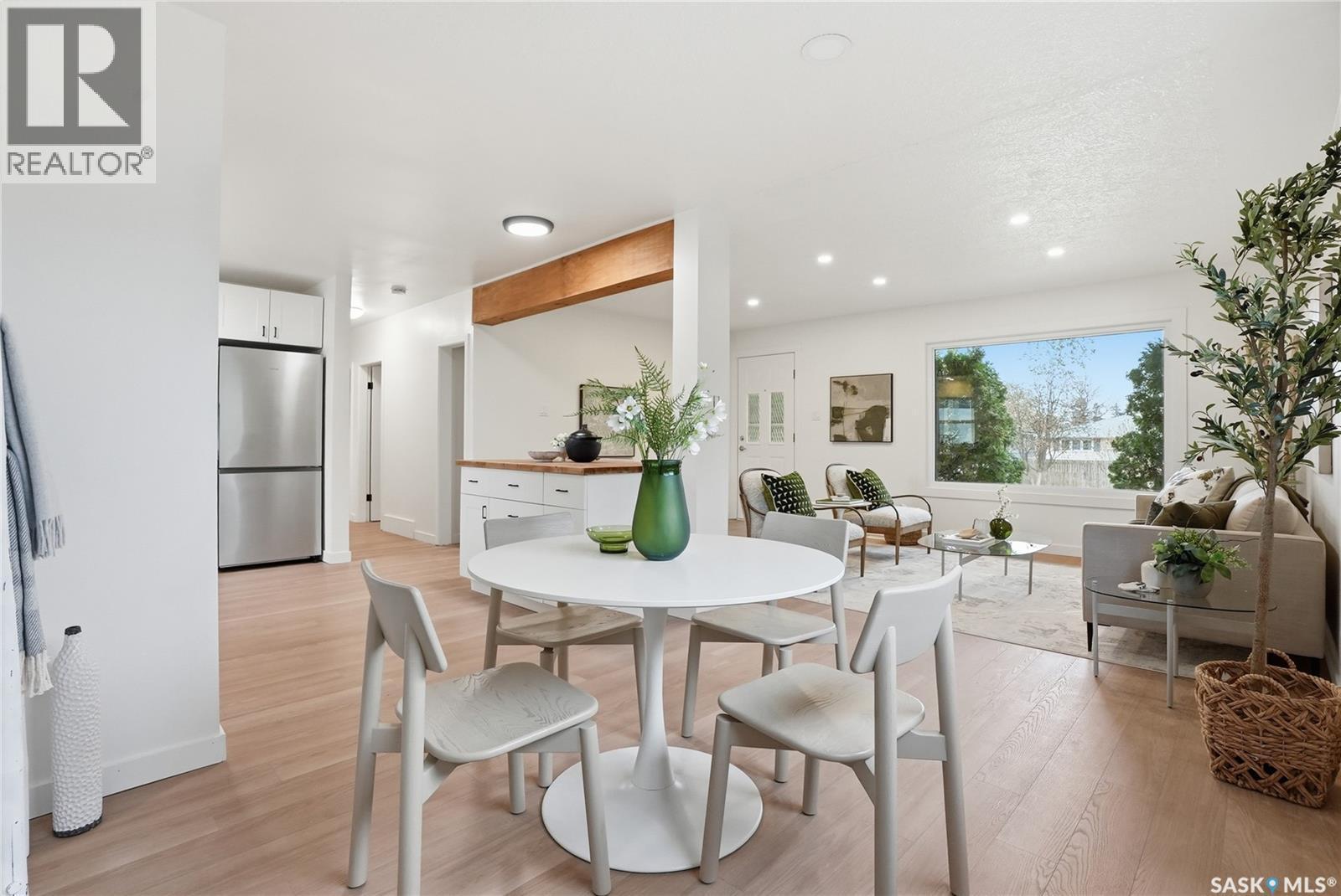 2201 Broadway Avenue, Saskatoon, SK - Indoor Photo Showing Dining Room