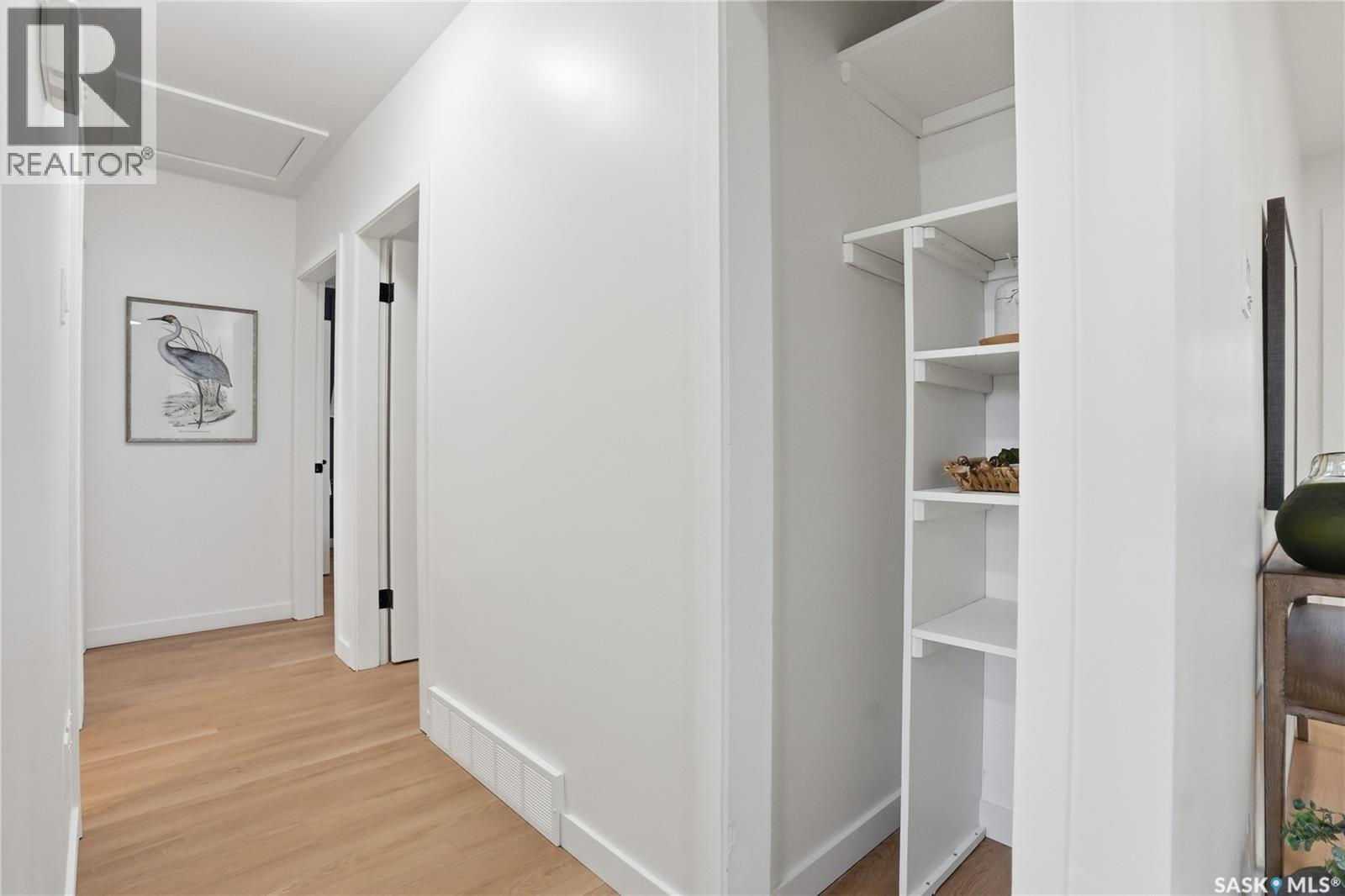 2201 Broadway Avenue, Saskatoon, SK - Indoor