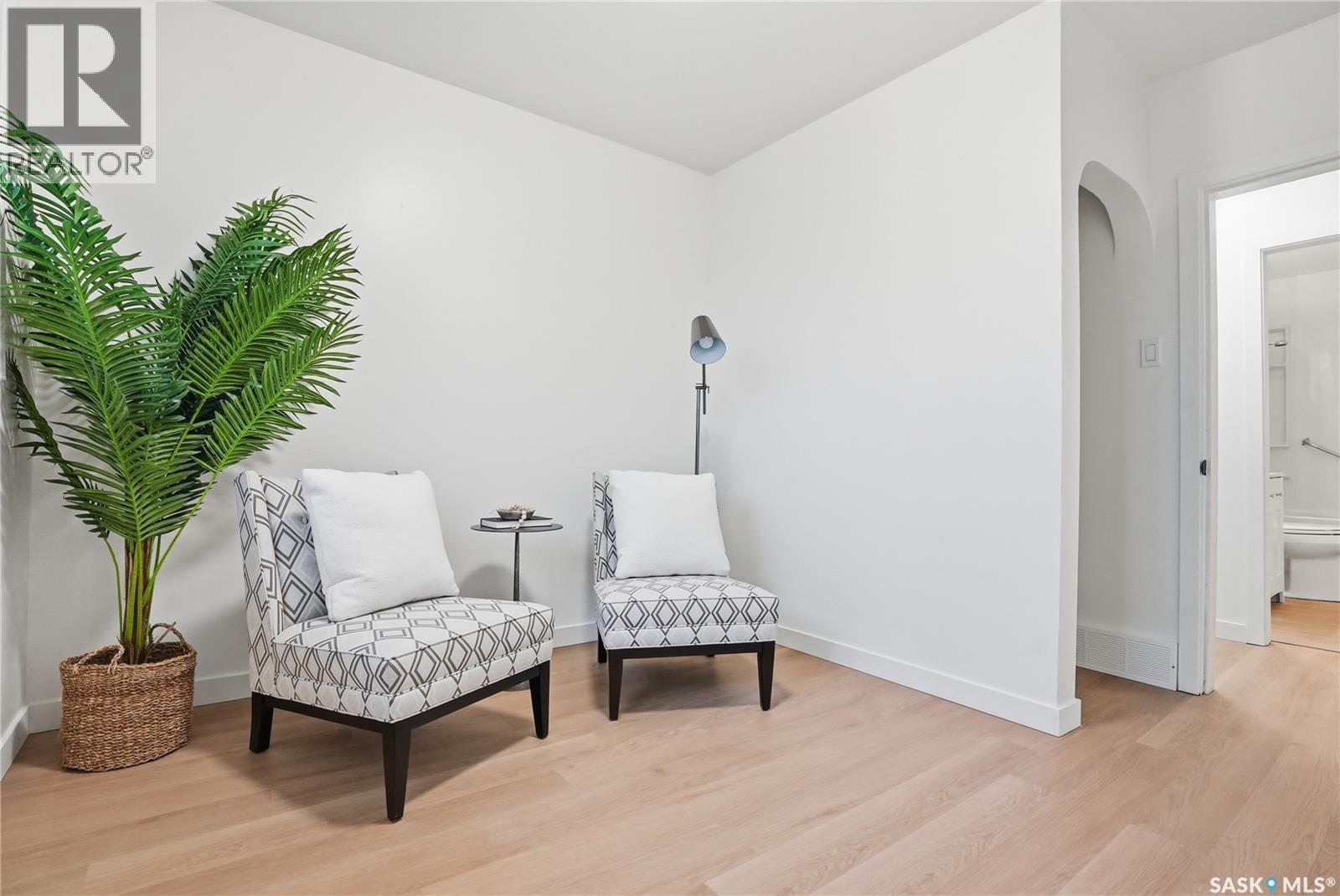 2201 Broadway Avenue, Saskatoon, SK - Indoor
