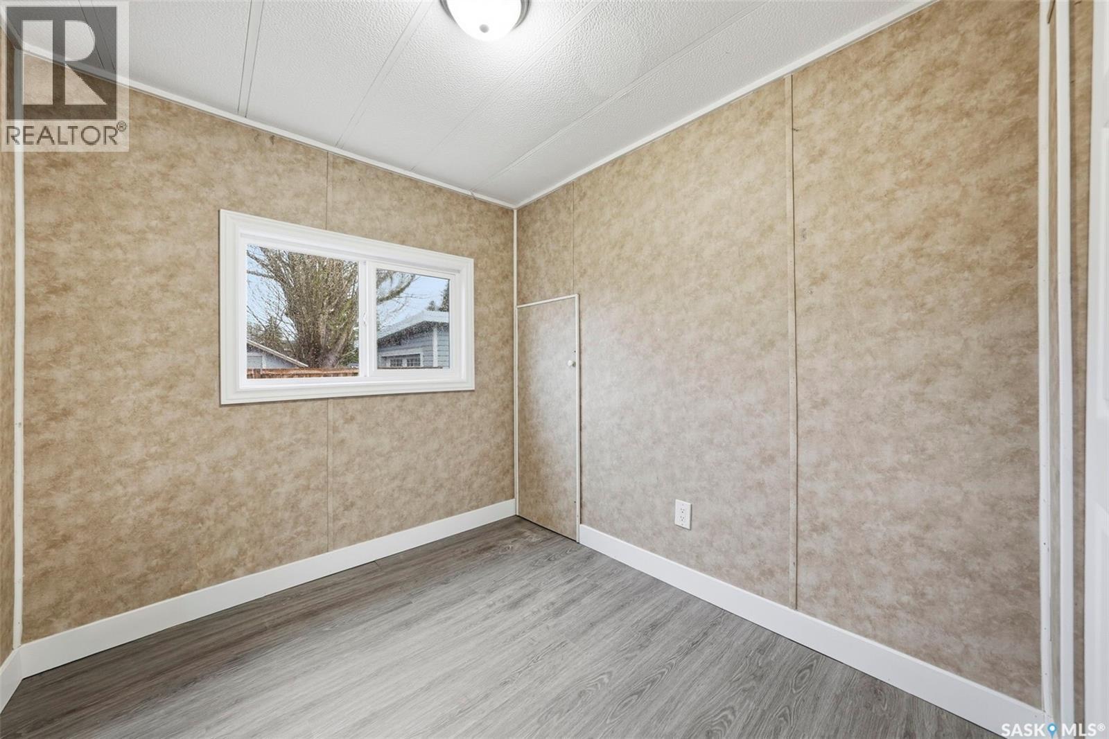 2 219 Grant Street, Saskatoon, SK