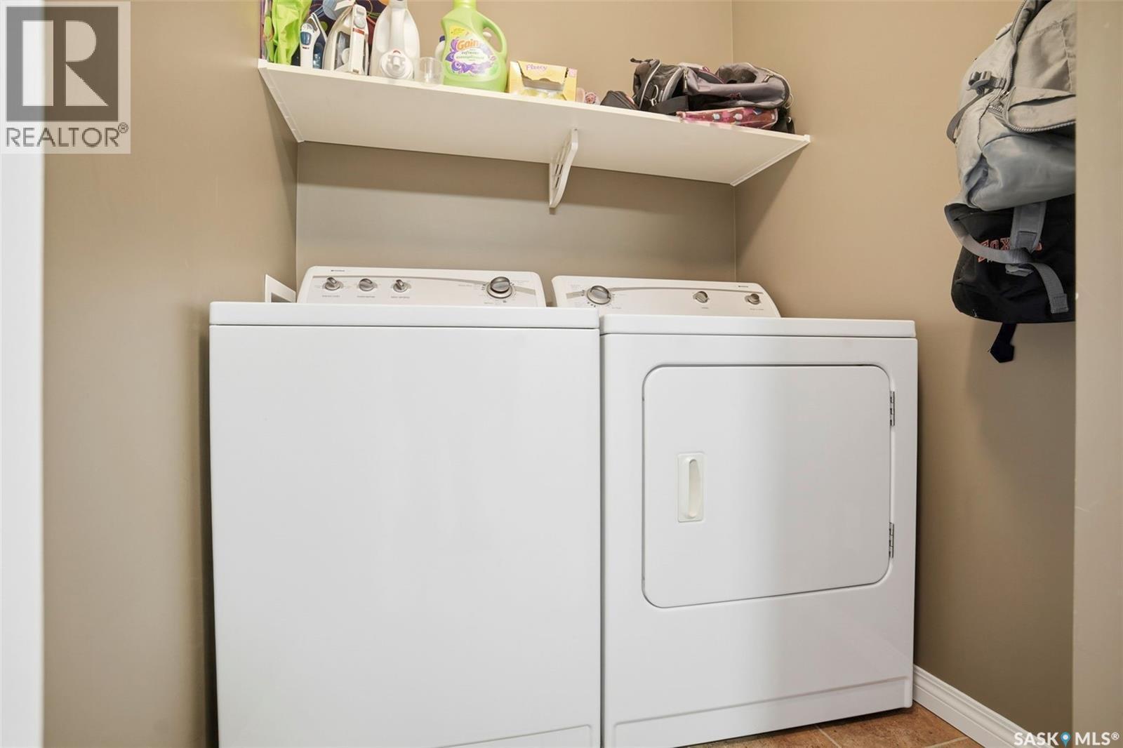 21 1600 Muzzy Drive, Prince Albert, SK - Indoor Photo Showing Laundry Room