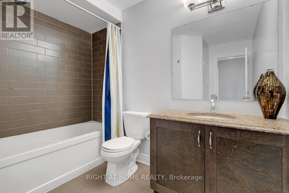 771 Devario Crescent, Ottawa, ON - Indoor Photo Showing Bathroom