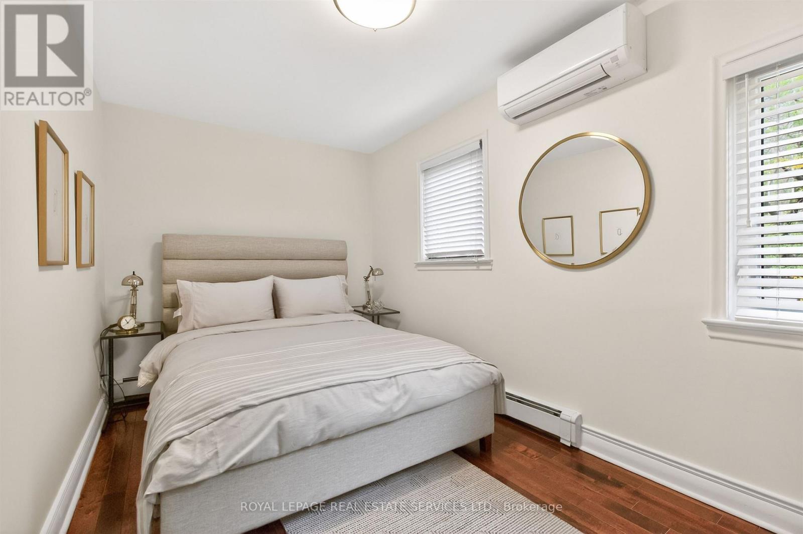 25 Lorindale Avenue, Toronto, ON - Indoor Photo Showing Bedroom