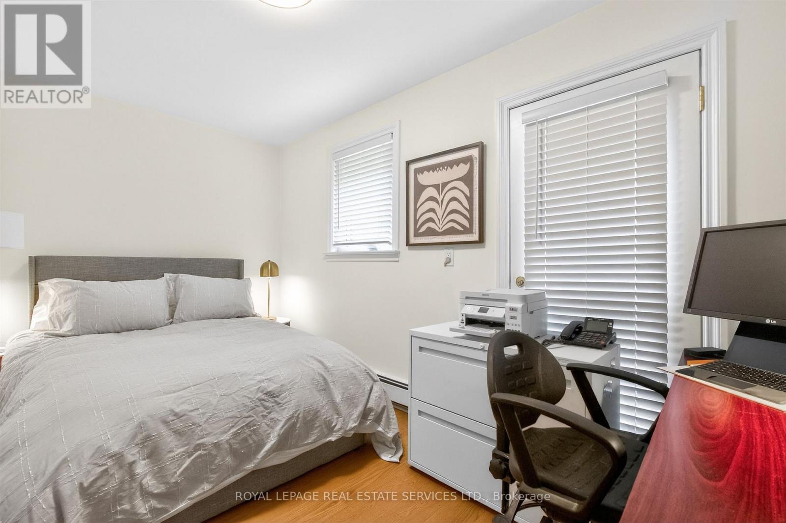 25 Lorindale Avenue, Toronto, ON - Indoor Photo Showing Bedroom