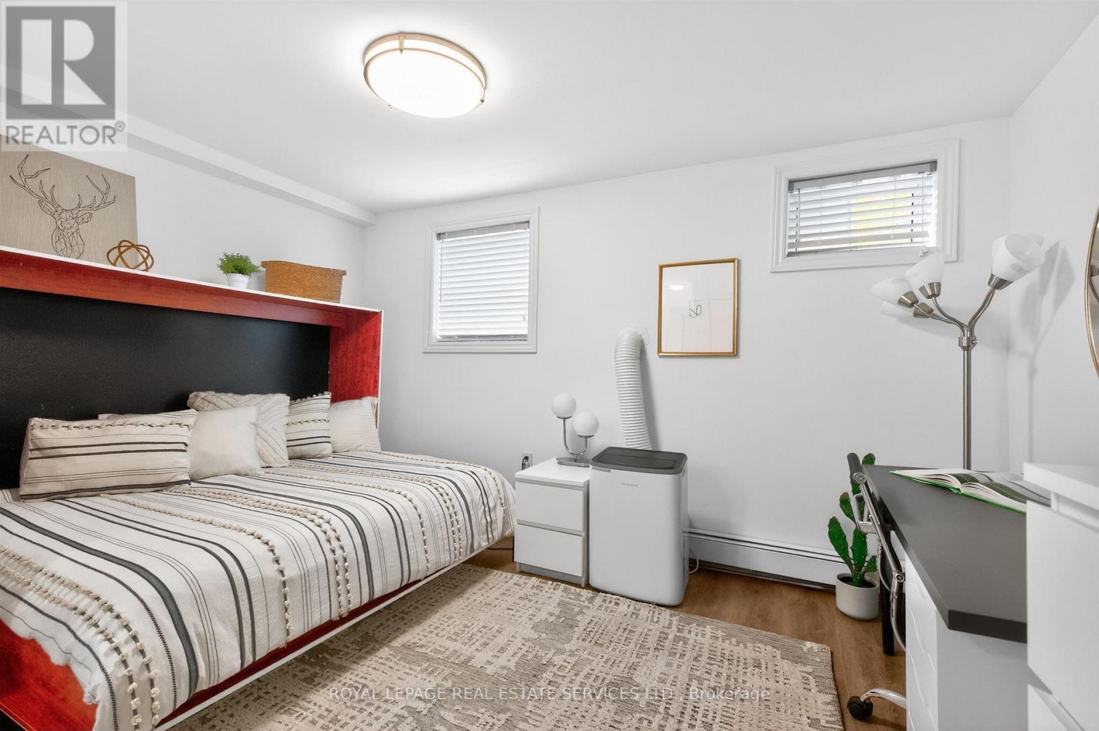 25 Lorindale Avenue, Toronto, ON - Indoor Photo Showing Bedroom