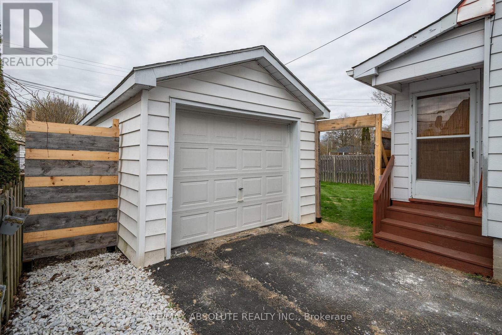 61 Third Avenue, Arnprior, ON - Outdoor With Exterior