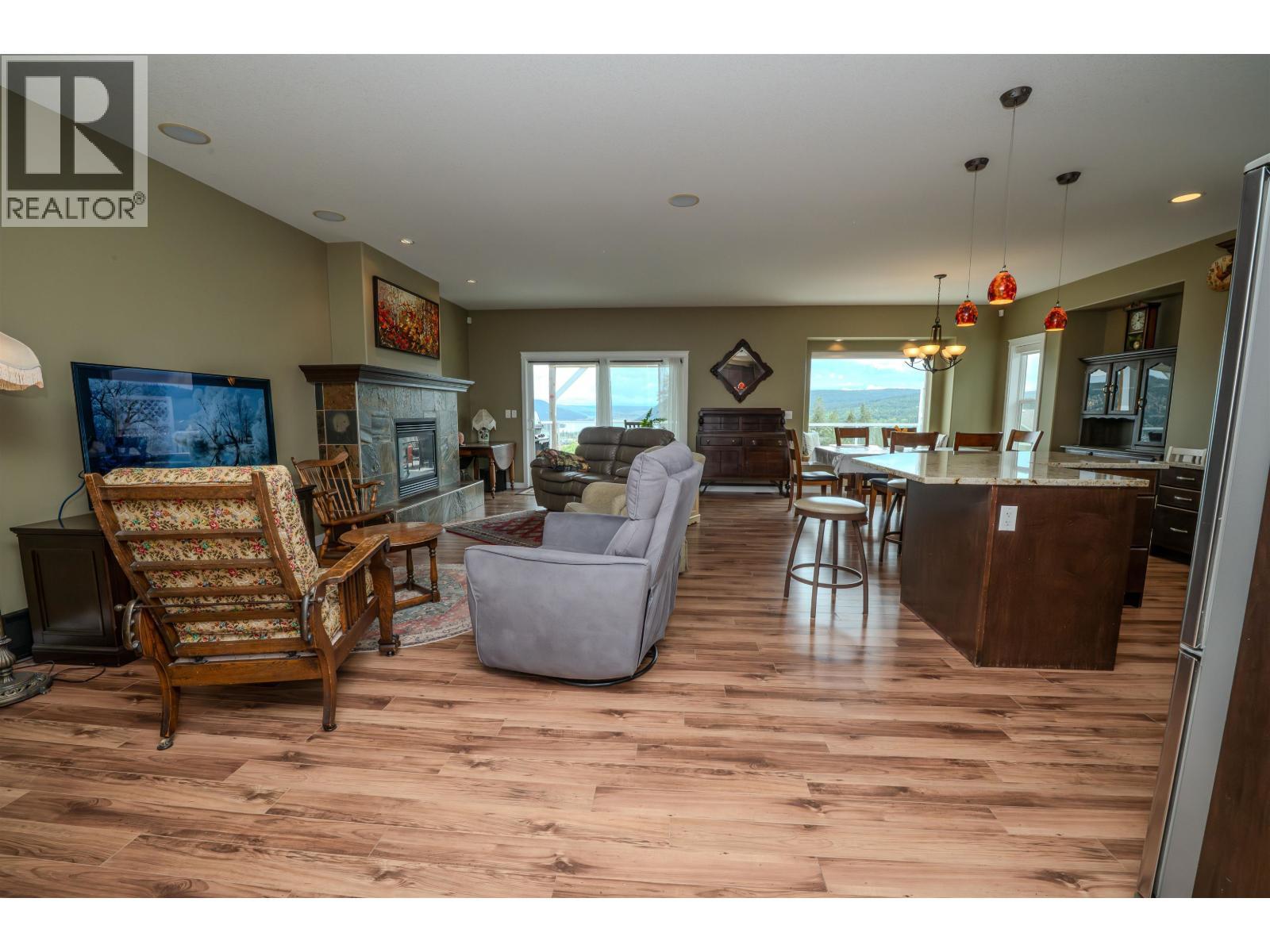 134 Eagle Crescent, Williams Lake, BC - Indoor Photo Showing Living Room With Fireplace