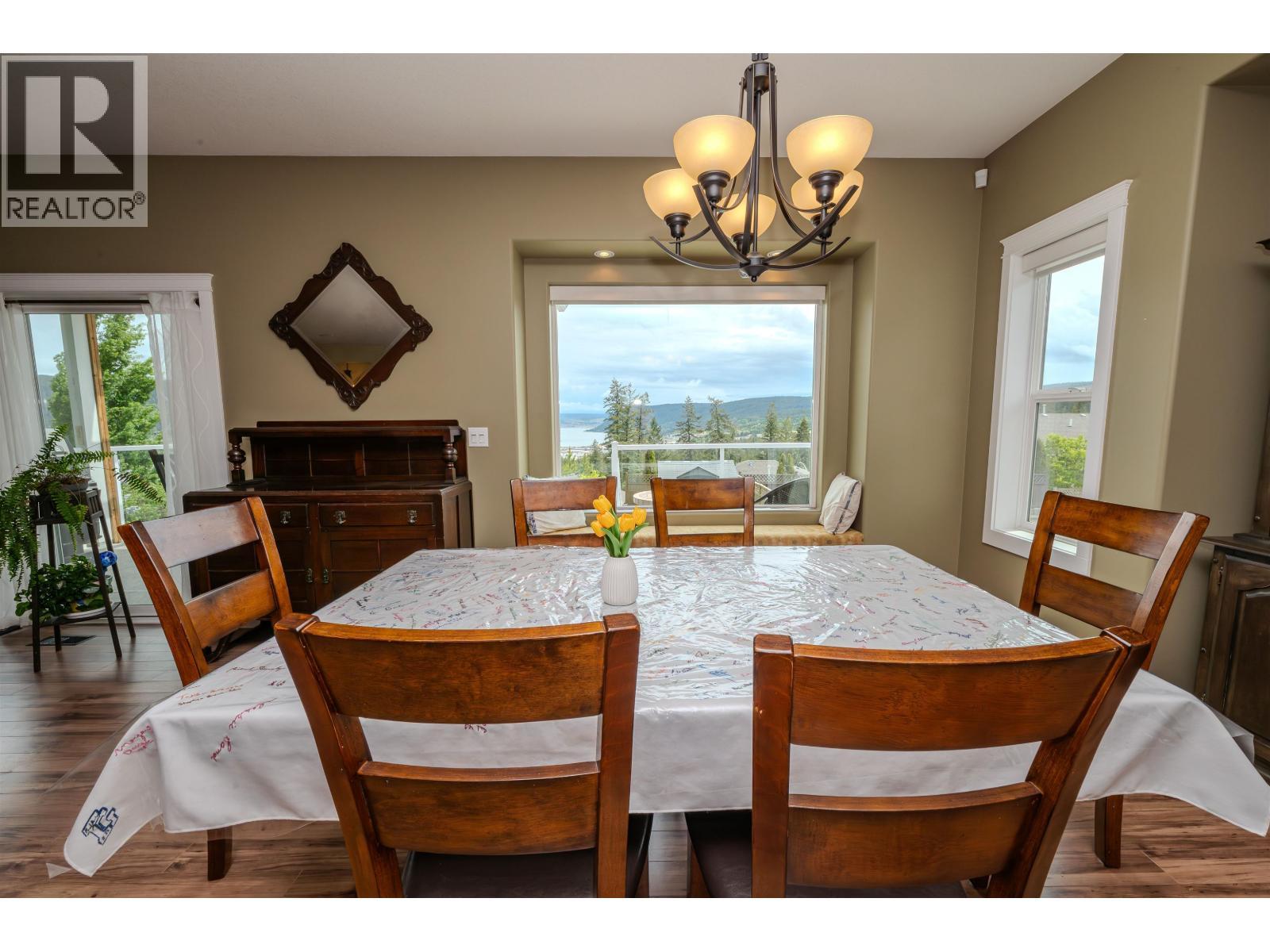 134 Eagle Crescent, Williams Lake, BC - Indoor Photo Showing Dining Room