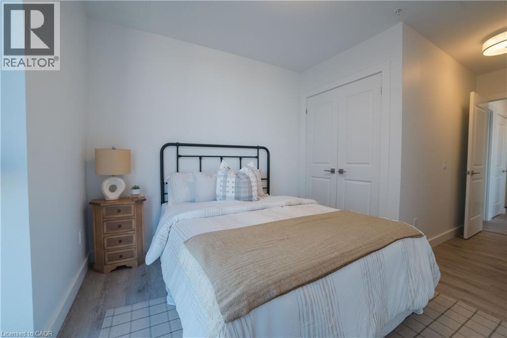 15 Glebe Street Unit# 1701, Cambridge, ON - Indoor Photo Showing Bedroom