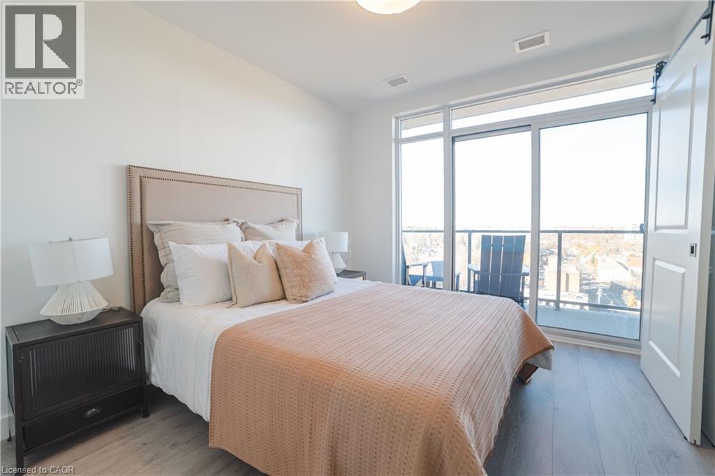 15 Glebe Street Unit# 1701, Cambridge, ON - Indoor Photo Showing Bedroom