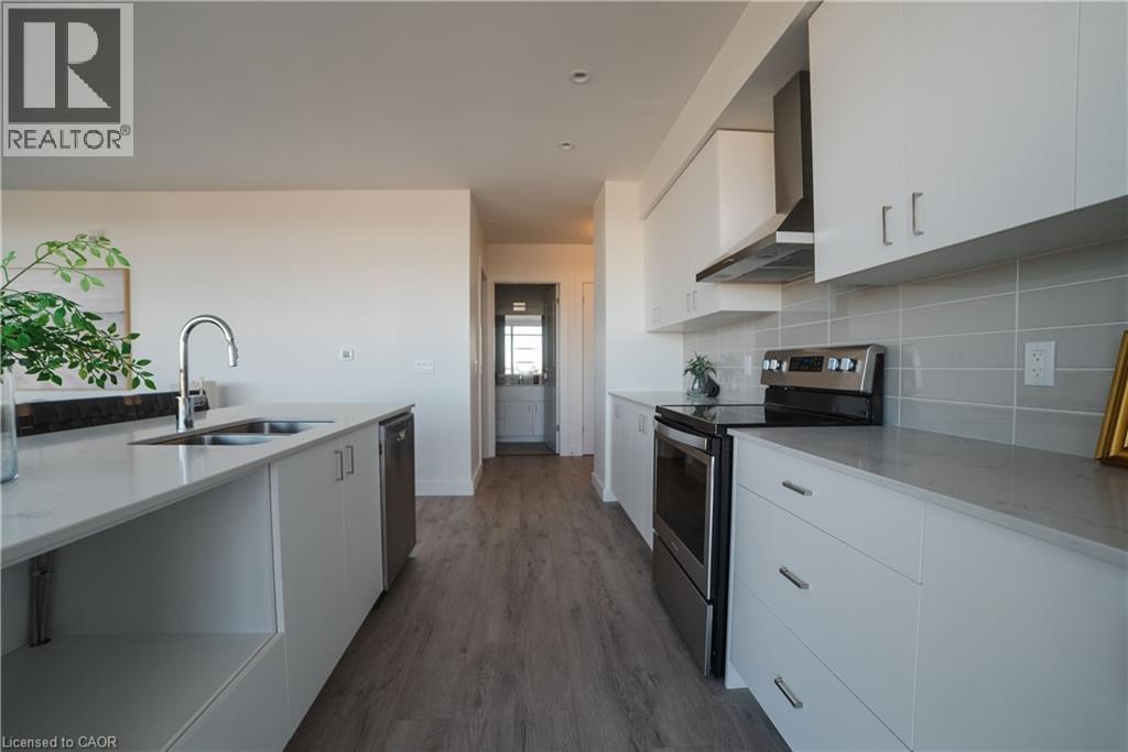 15 Glebe Street Unit# 1701, Cambridge, ON - Indoor Photo Showing Kitchen With Stainless Steel Kitchen With Double Sink