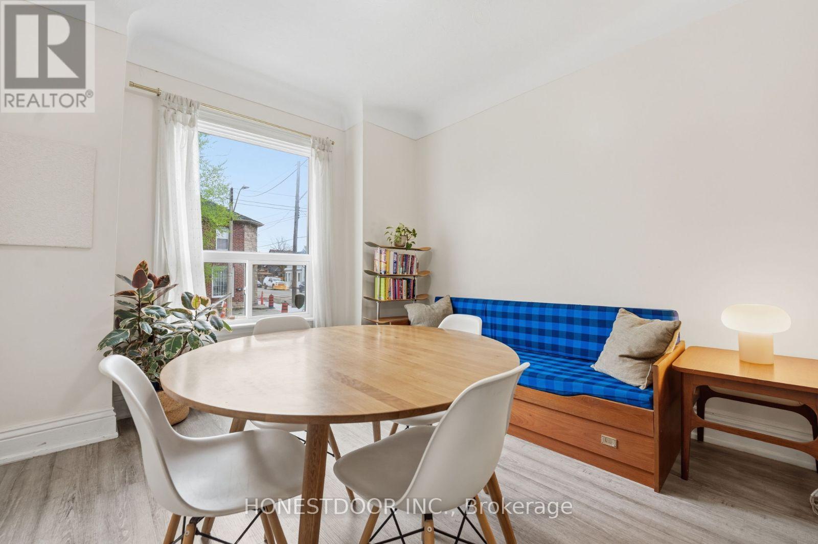 74 Tisdale Street N, Hamilton, ON - Indoor Photo Showing Dining Room