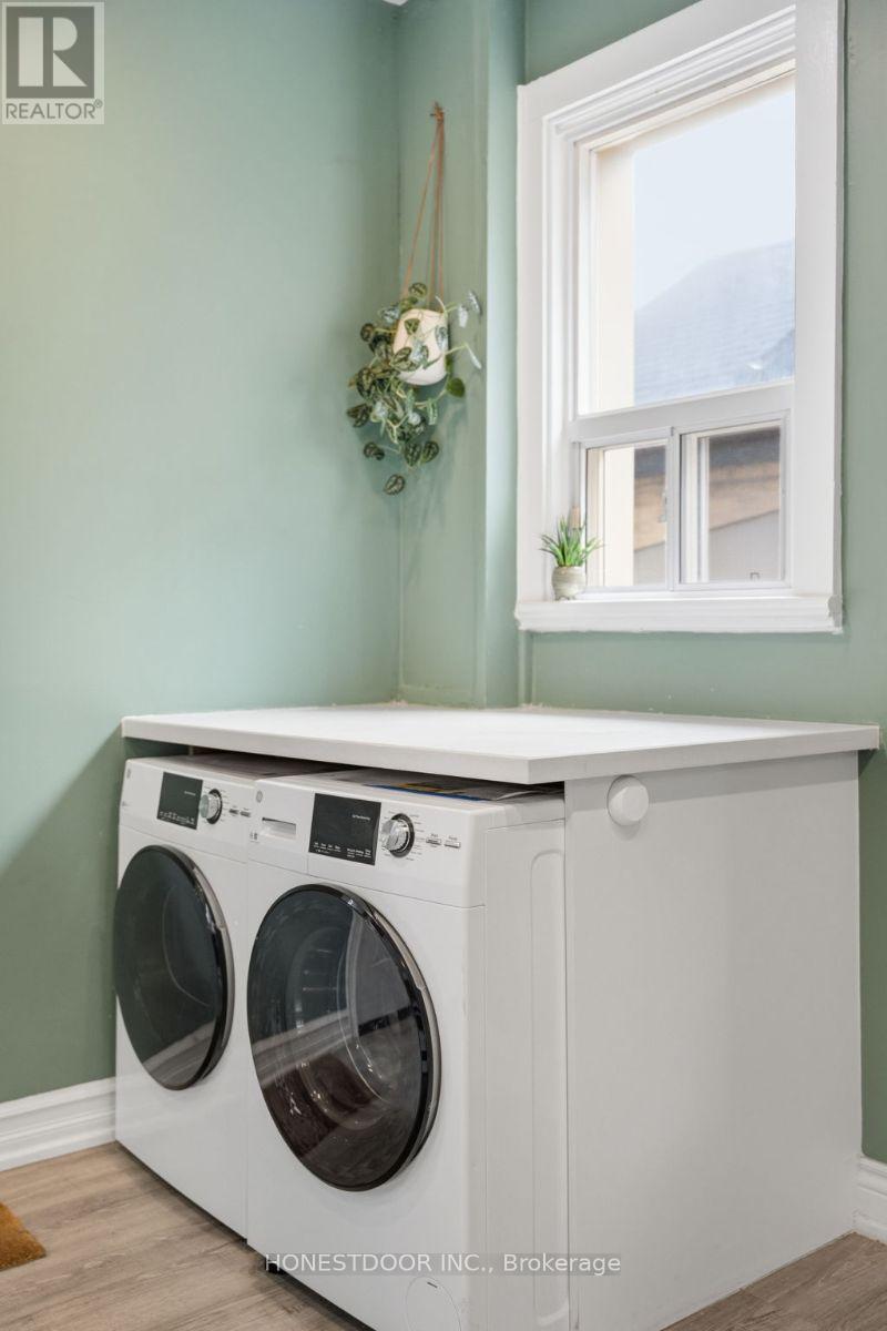 74 Tisdale Street N, Hamilton, ON - Indoor Photo Showing Laundry Room