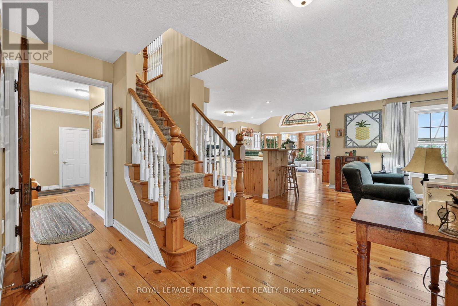 26 Paddy Dunn'S Circle, Springwater, ON - Indoor Photo Showing Other Room