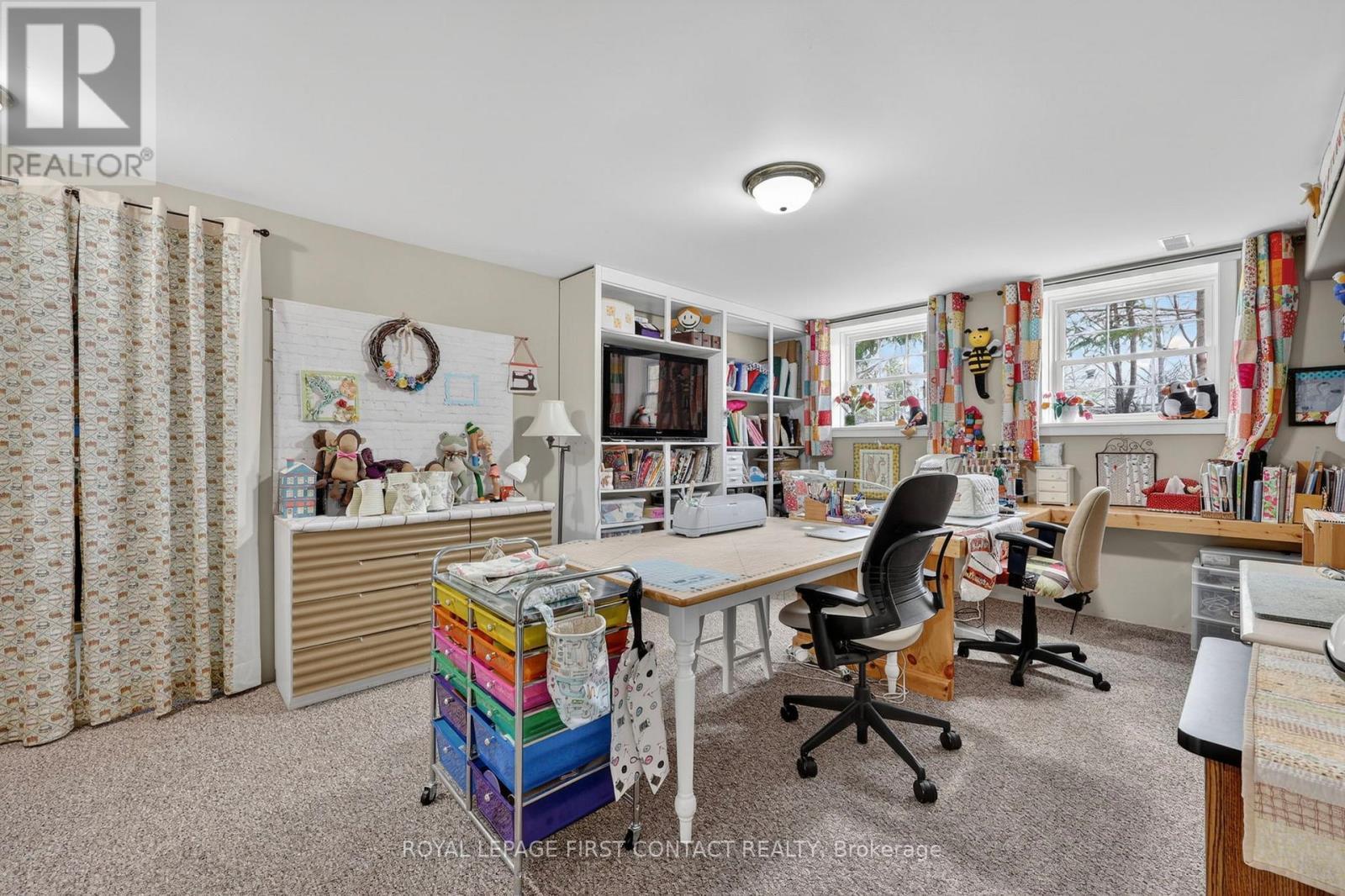 26 Paddy Dunn'S Circle, Springwater, ON - Indoor Photo Showing Office