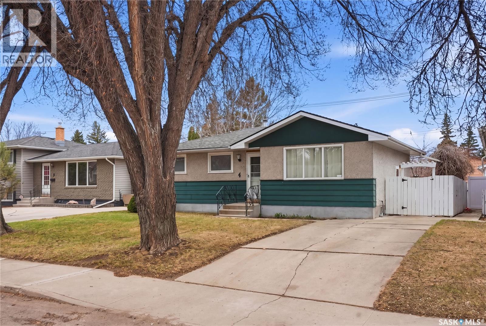 4 Dunning Crescent, Saskatoon, SK - Outdoor