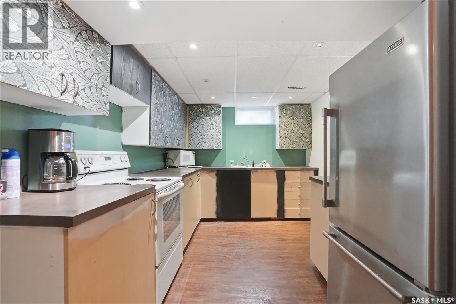 4 Dunning Crescent, Saskatoon, SK - Indoor Photo Showing Kitchen