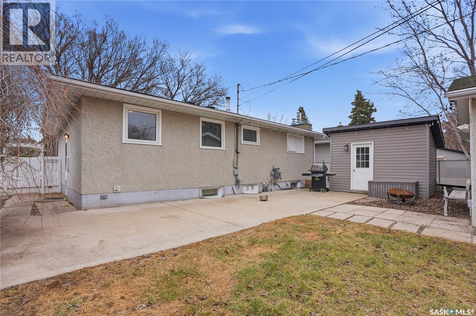 4 Dunning Crescent, Saskatoon, SK - Outdoor With Exterior