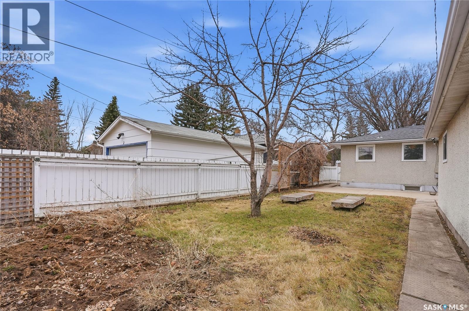 4 Dunning Crescent, Saskatoon, SK - Outdoor