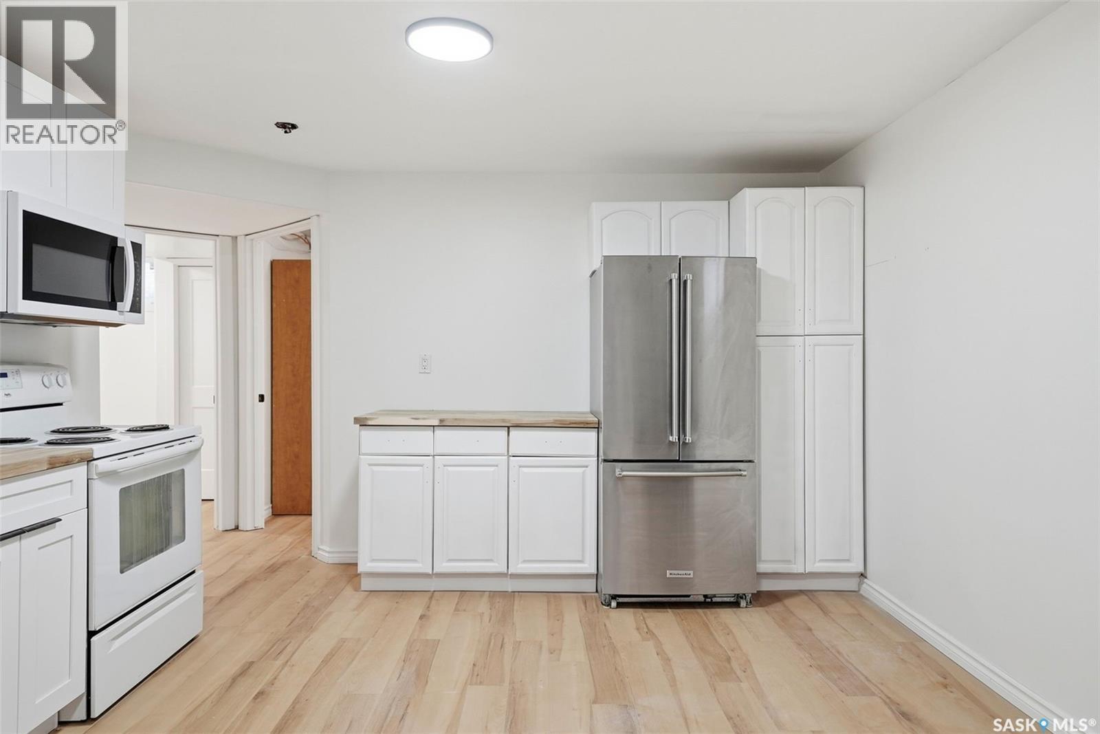 3581 33Rd Street W, Saskatoon, SK - Indoor Photo Showing Kitchen