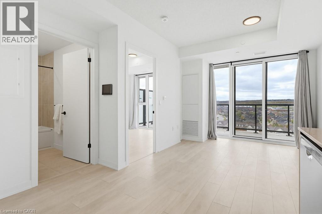 4878 Powers Common Unit# D1104, Burlington, ON - Indoor Photo Showing Other Room