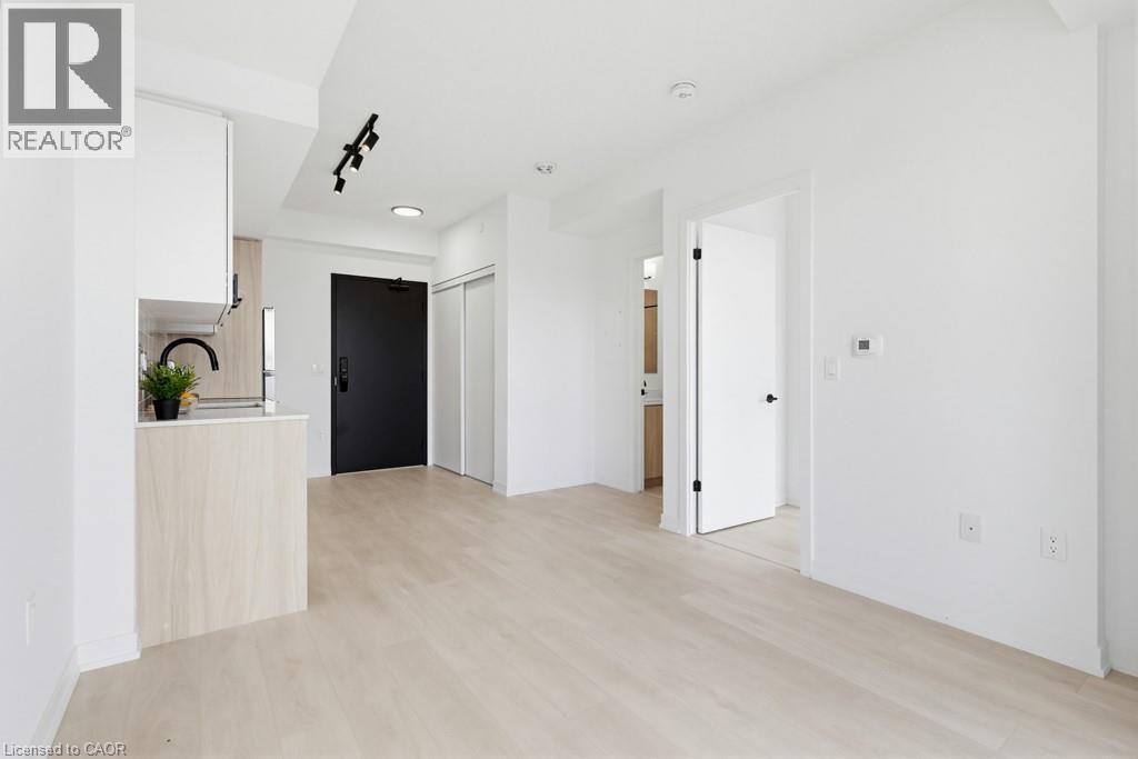 4878 Powers Common Unit# D1104, Burlington, ON - Indoor Photo Showing Other Room