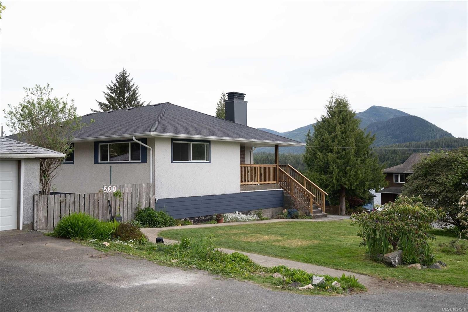 231 Otter St, Ucluelet, BC