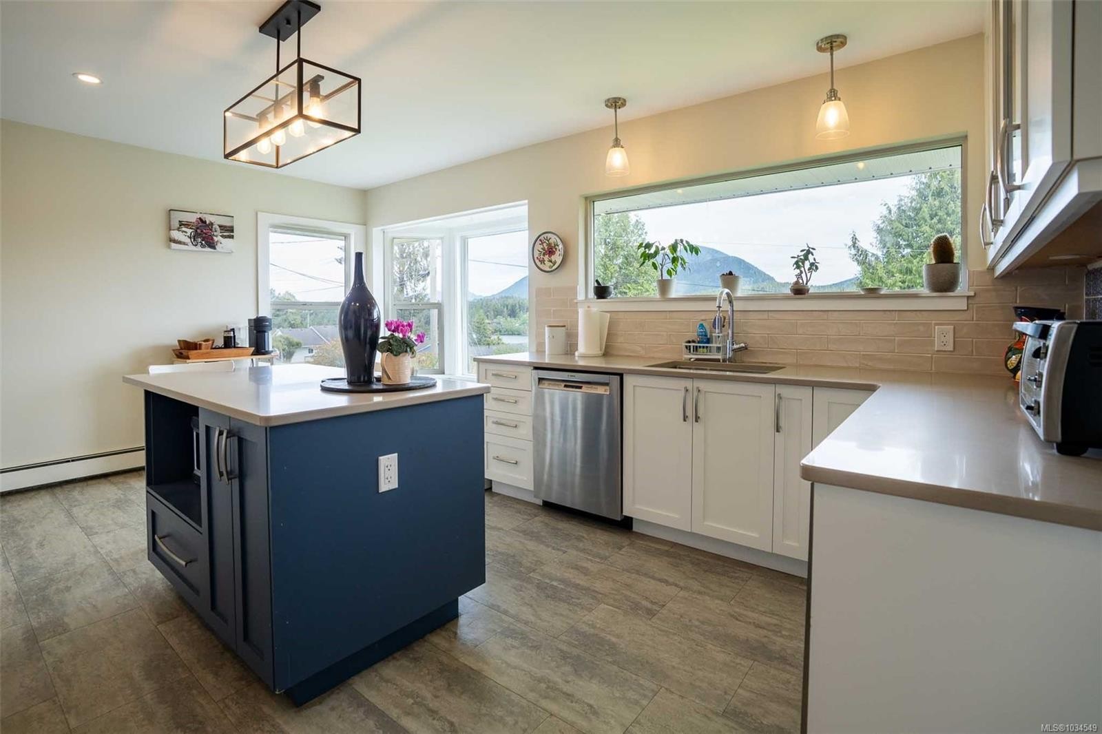 231 Otter St, Ucluelet, BC