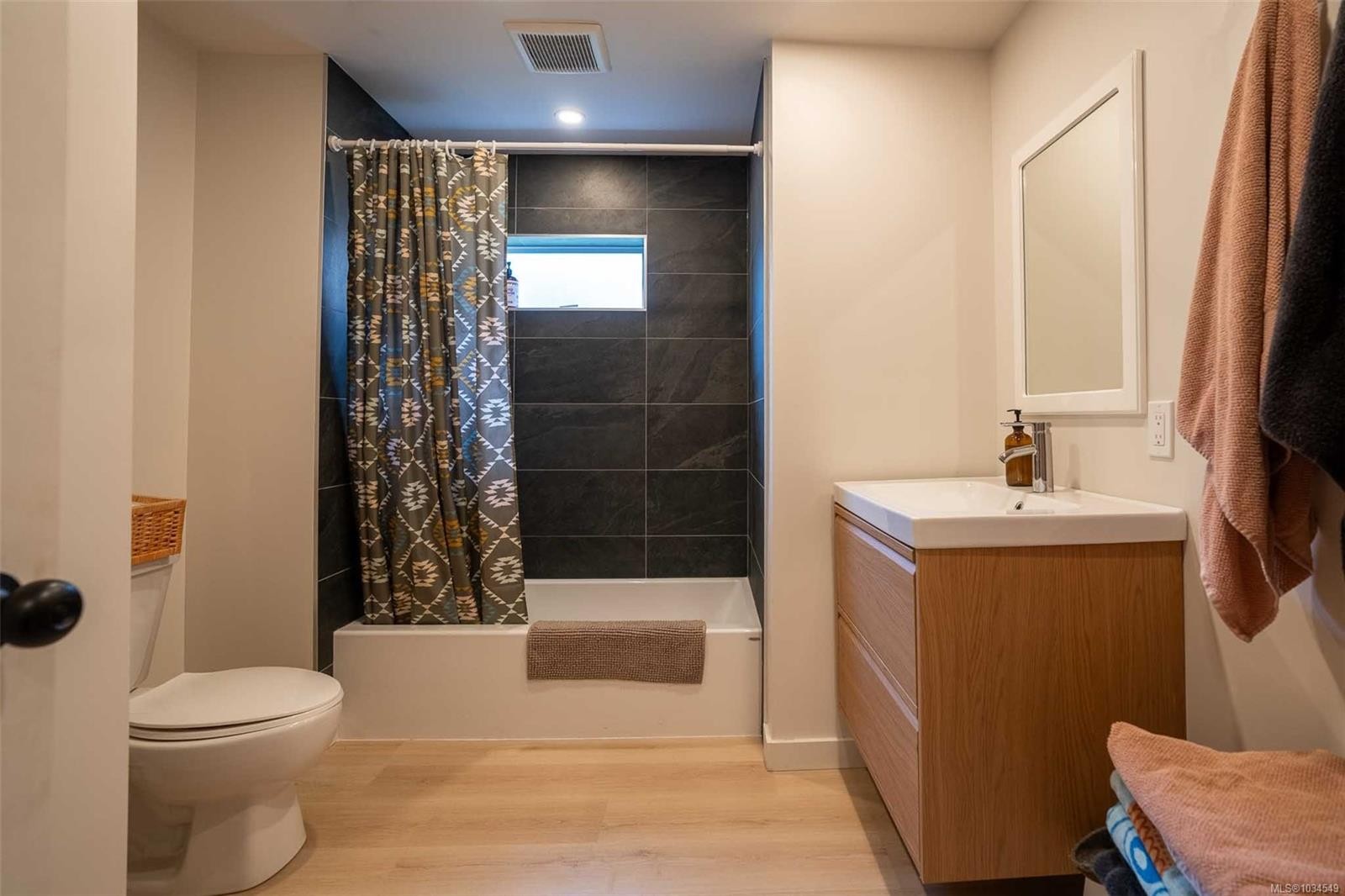 231 Otter St, Ucluelet, BC
