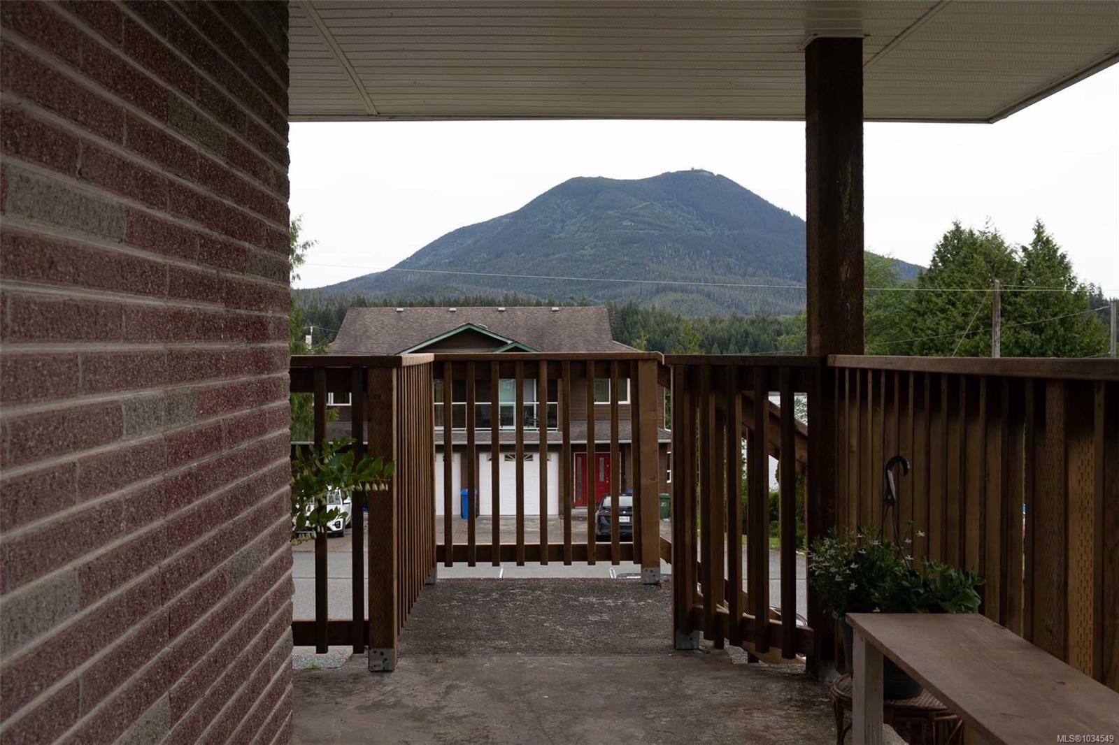 231 Otter St, Ucluelet, BC