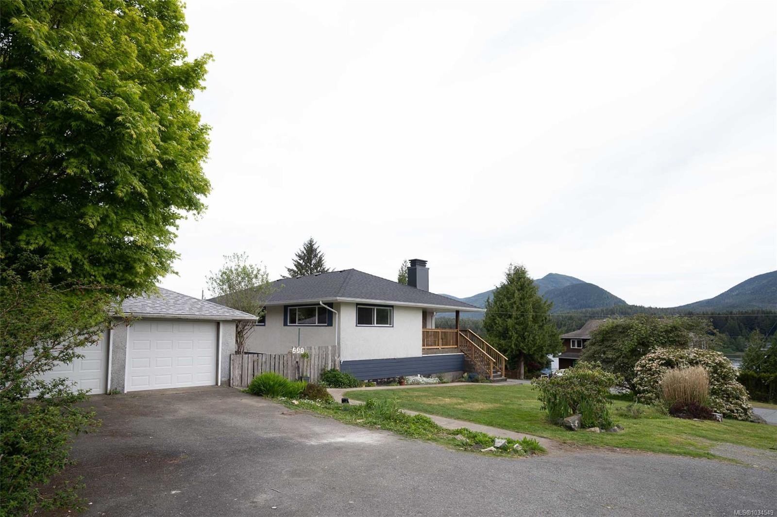 231 Otter St, Ucluelet, BC