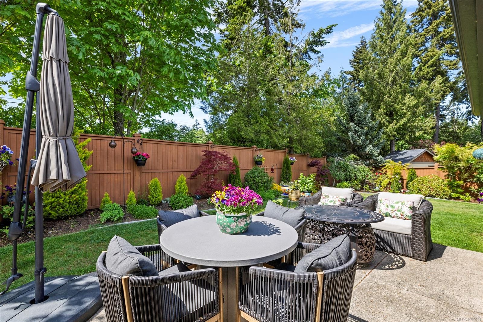 978 Cantebury Pl, Qualicum Beach, BC