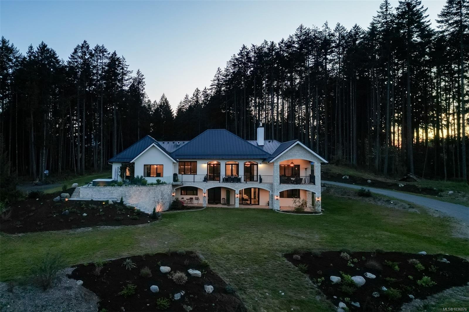 4939 Waters Rd, Duncan, BC