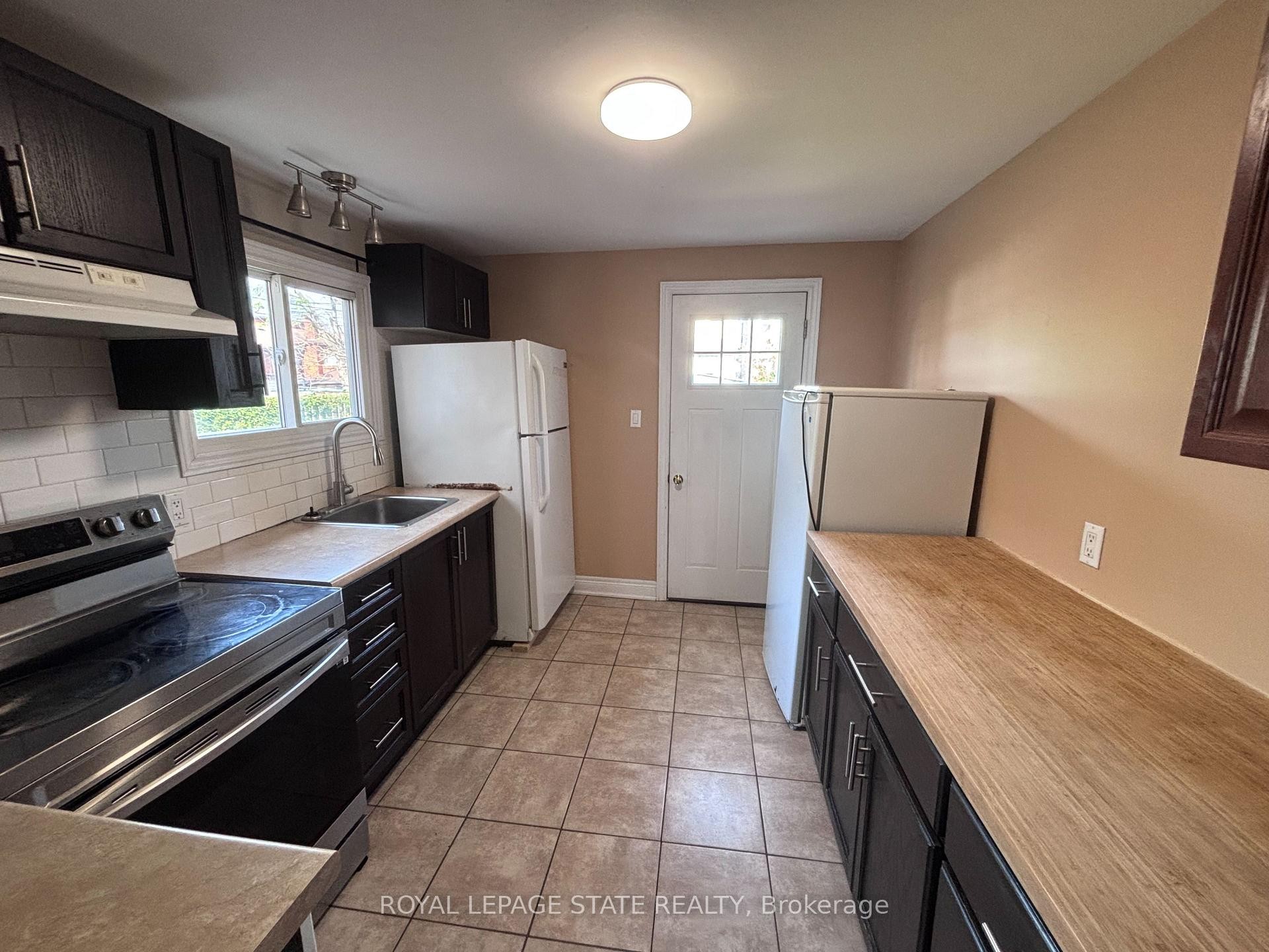 109 Belview Avenue, Hamilton, ON - Indoor Photo Showing Kitchen