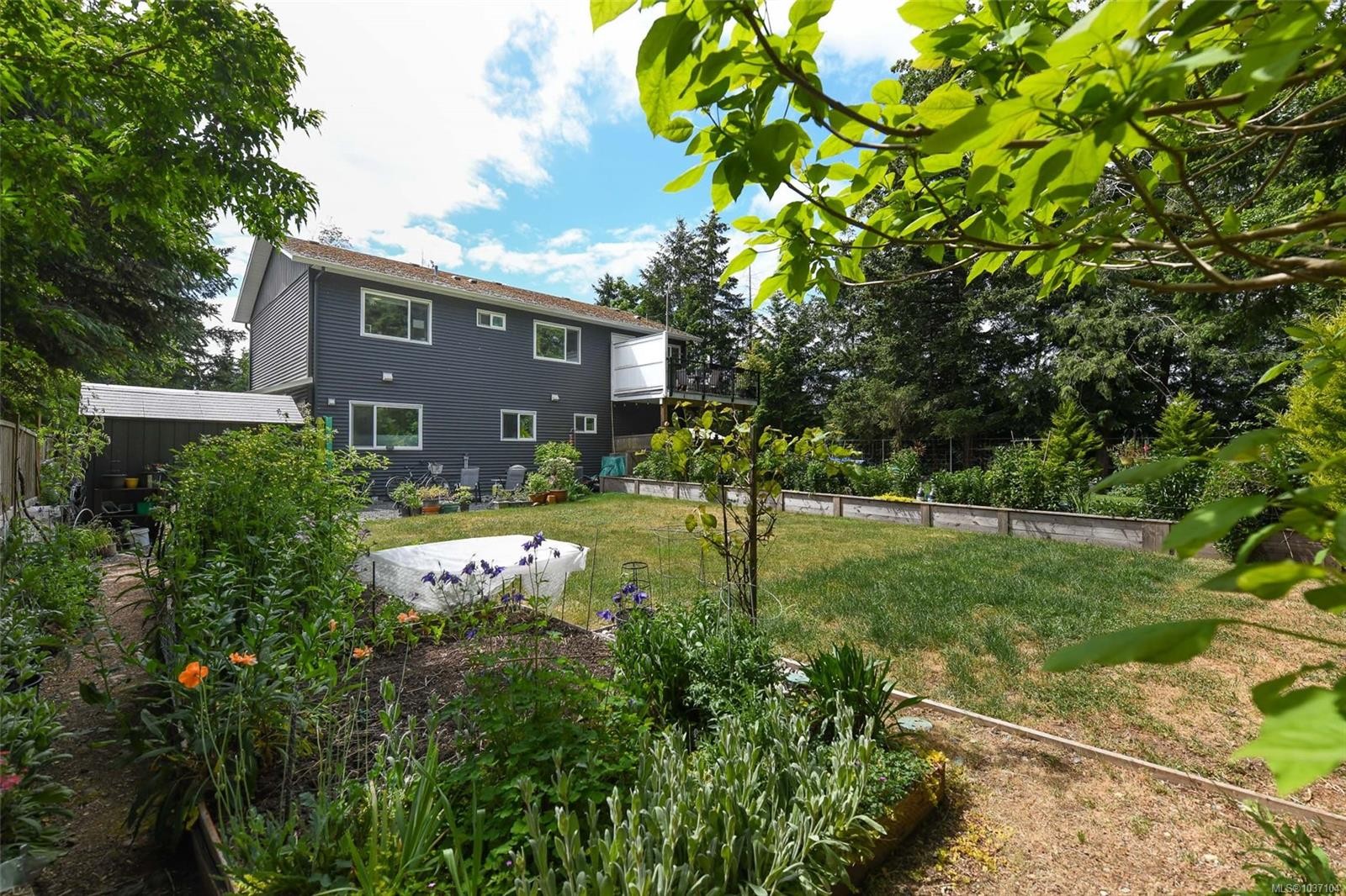 2126 Cypress Rd, Comox, BC