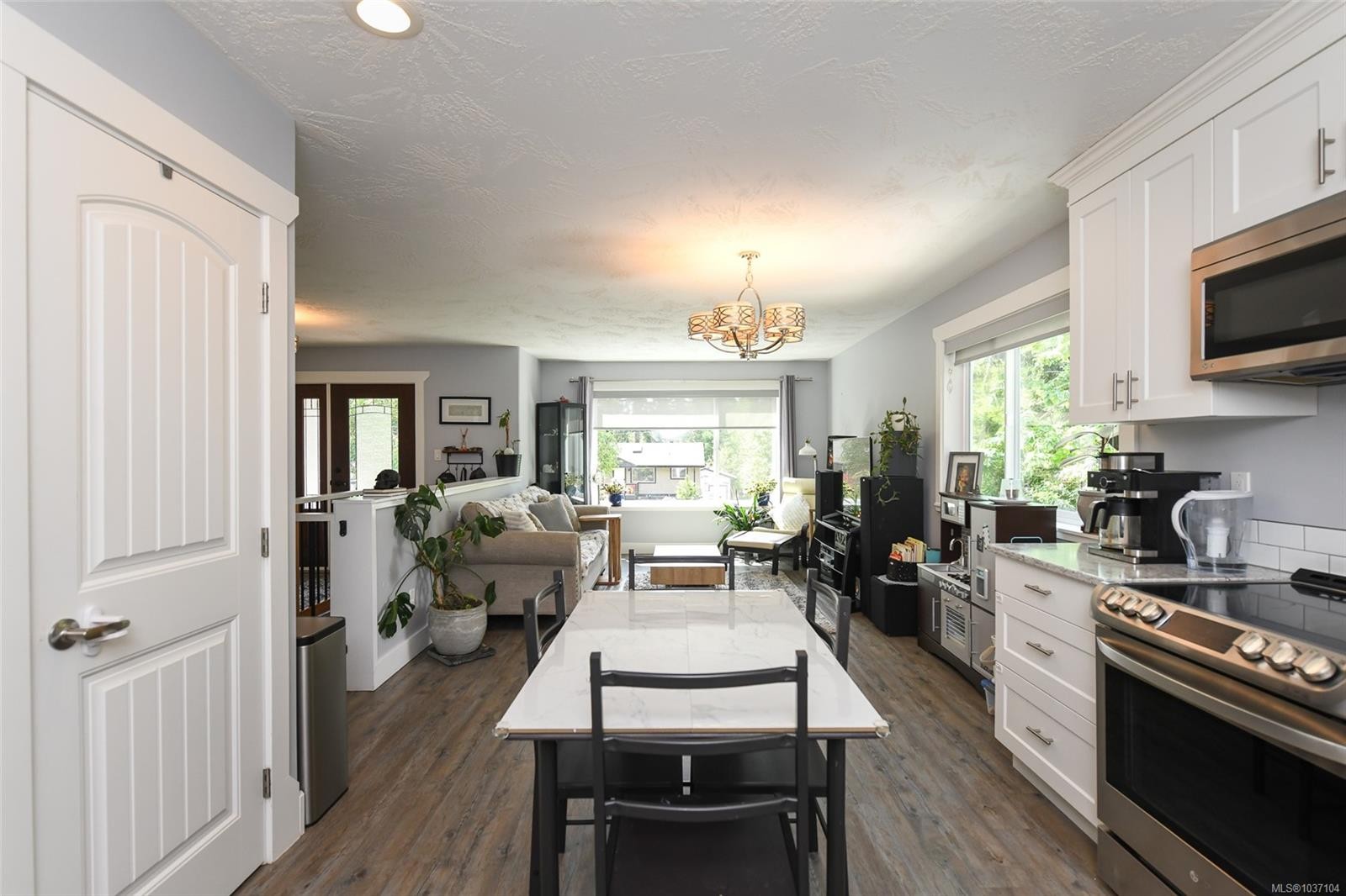 2126 Cypress Rd, Comox, BC