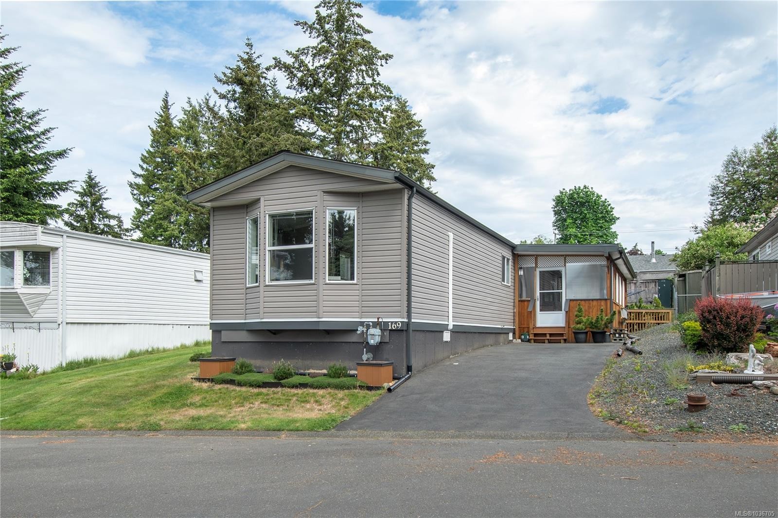#169-1160 Shellbourne Blvd, Campbell River, BC