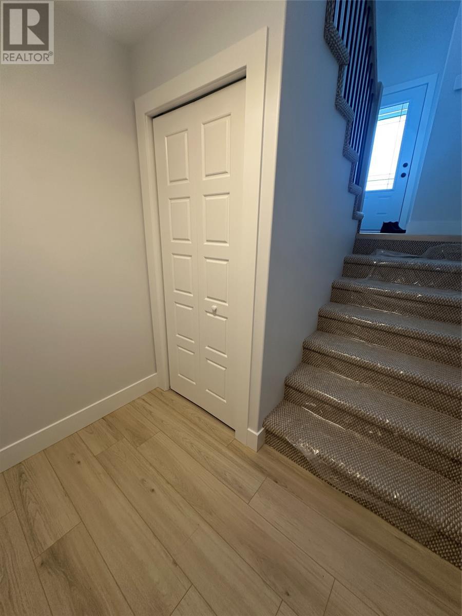 2 Knightsbridge Place, Paradise, NL - Indoor Photo Showing Other Room