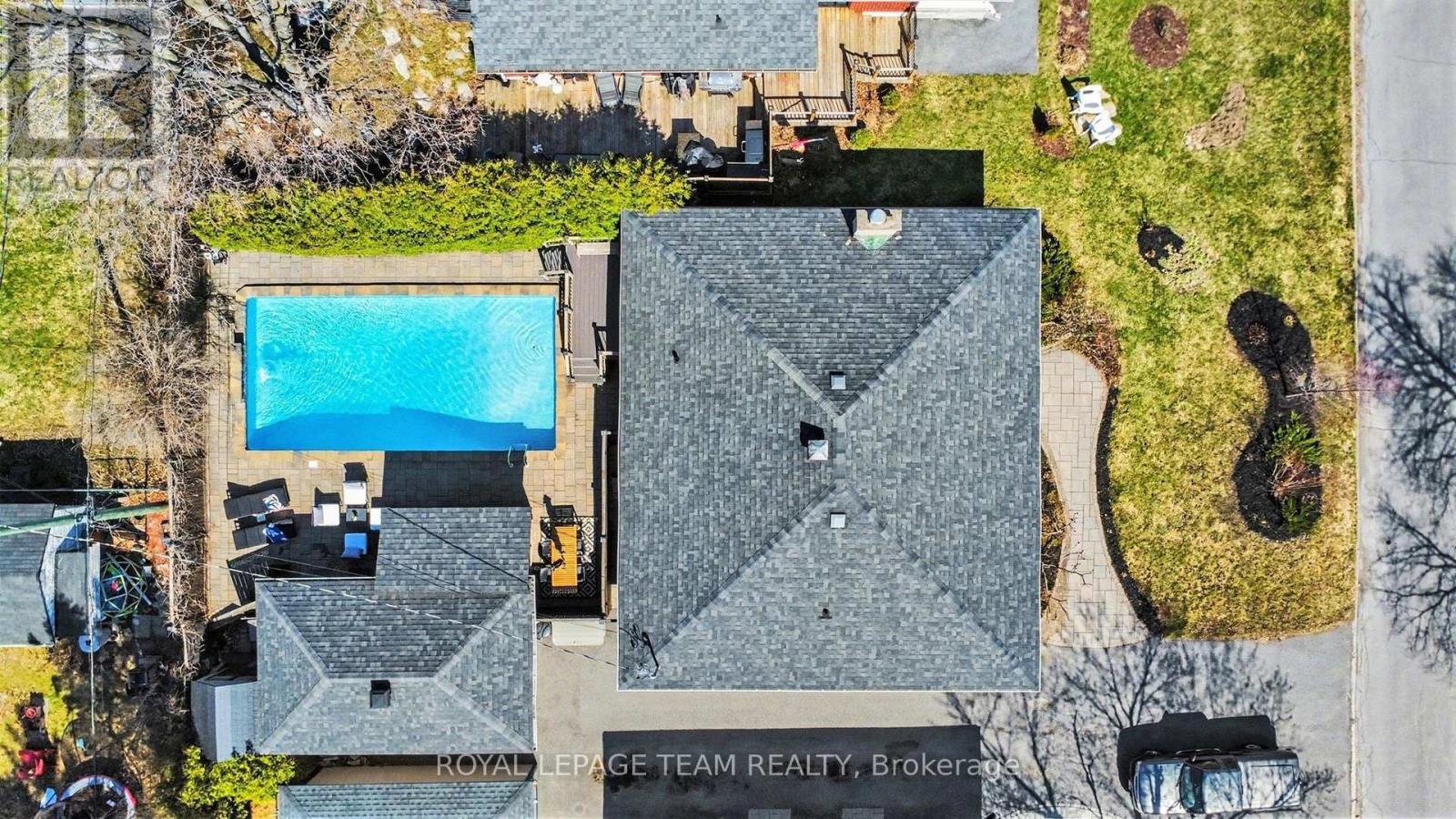 2149 Dublin Avenue, Ottawa, ON - Outdoor With In Ground Pool