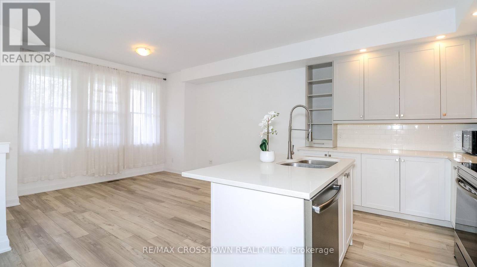 3 Julia Crescent, Midland, ON - Indoor Photo Showing Kitchen With Double Sink