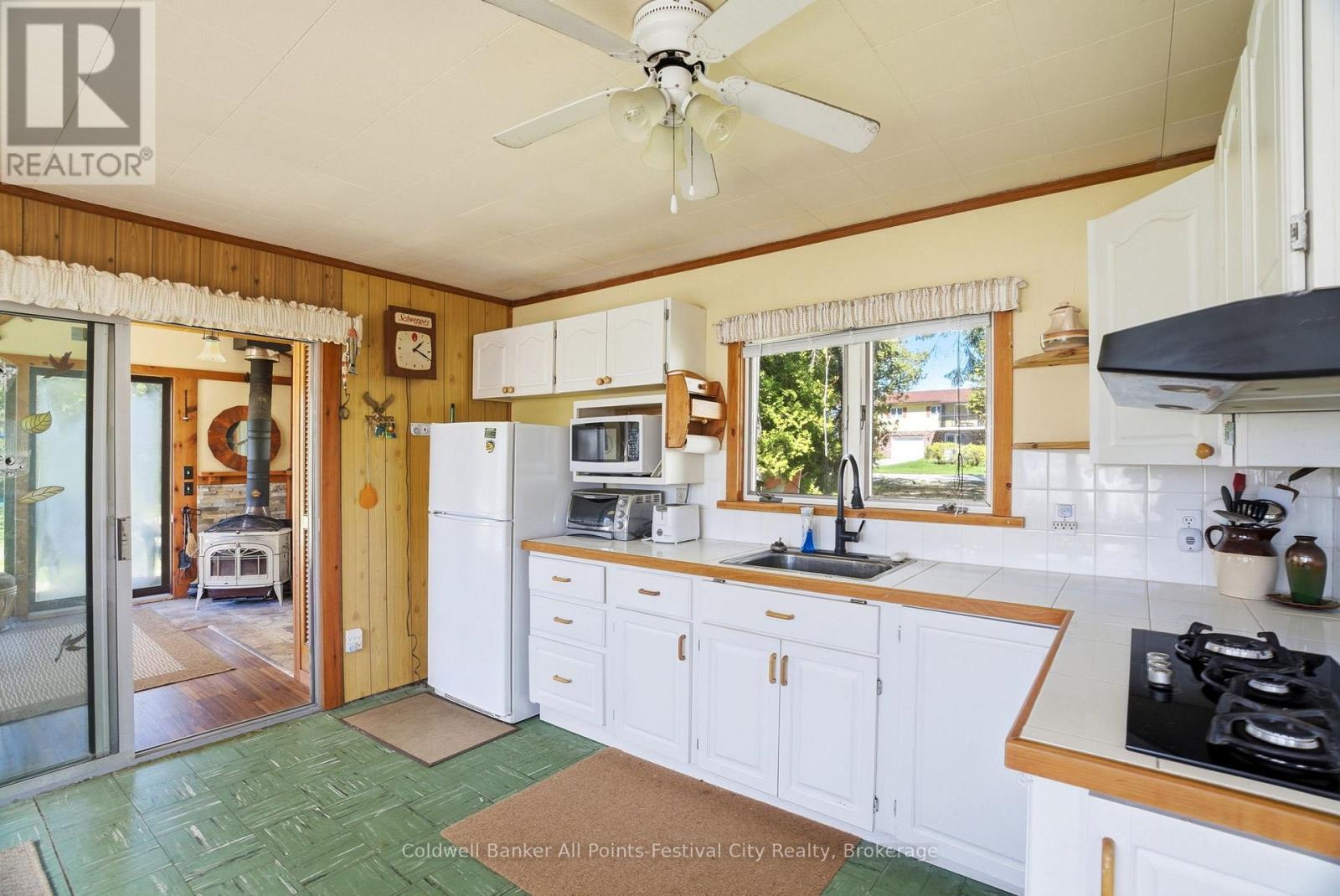 79257 Fuller Drive, Central Huron (Goderich), ON - Indoor Photo Showing Kitchen