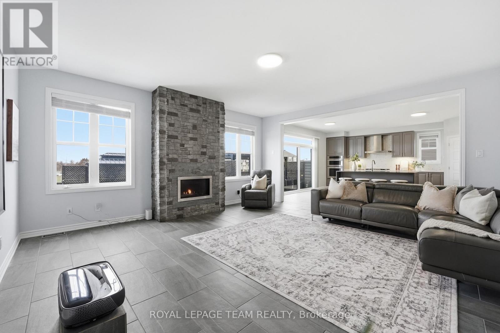 643 Rye Grass Way, Ottawa, ON - Indoor Photo Showing Living Room With Fireplace